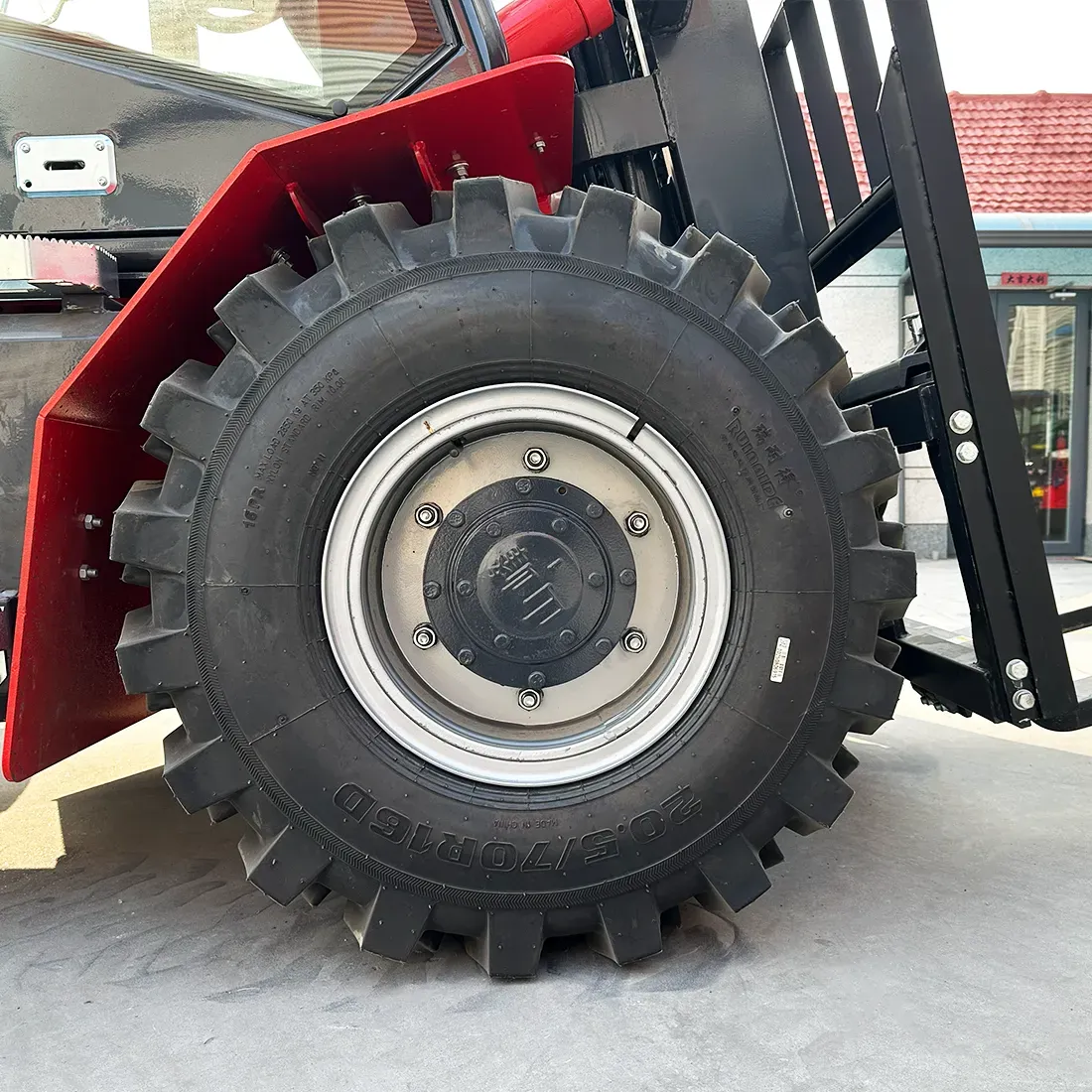 ZM-35 Rough Terrain Forklift — view 9